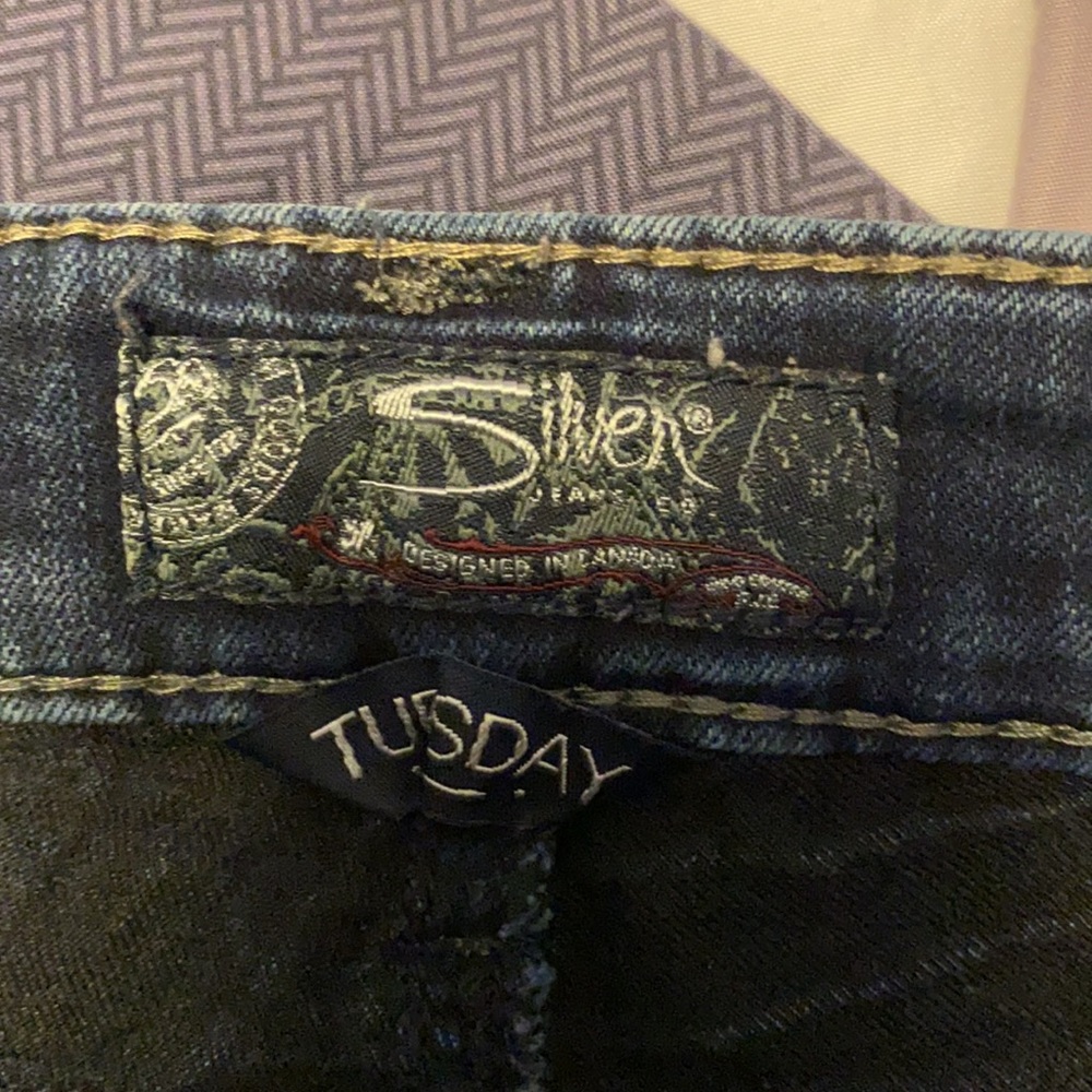 Silver Jeans - Picture 2 of 7